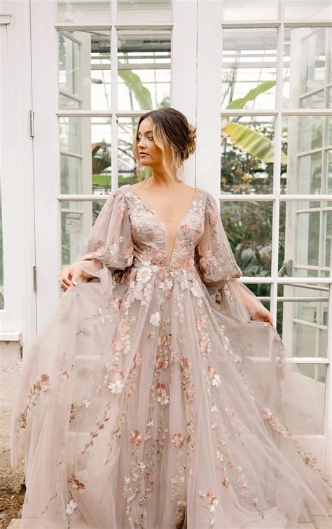 Boho Wedding Dress Inspirations for Your Perfect Dream Ceremony