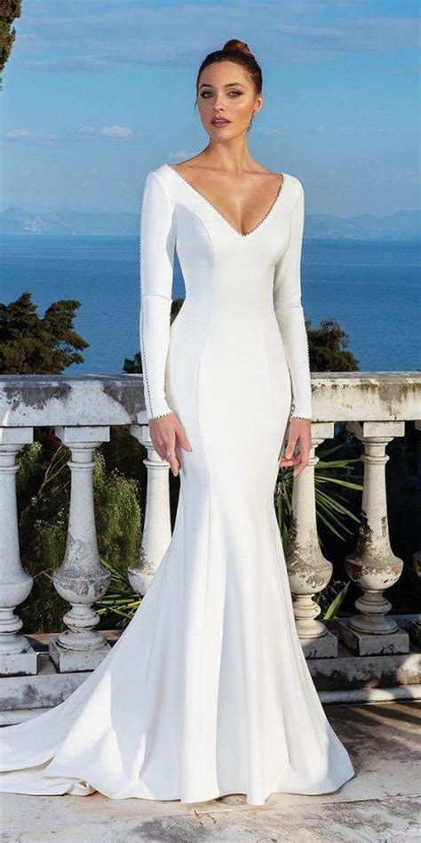 Simple Mermaid Wedding Dresses: Elevate Your Special Day with Elegant Elegance