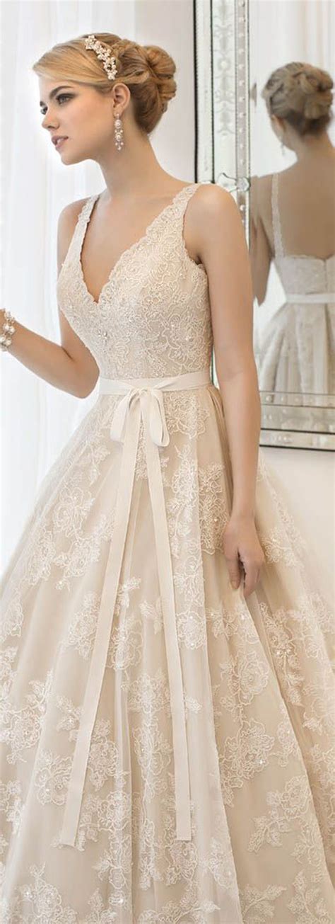 Simple Wedding Dresses: Vintage Romance at Its Best