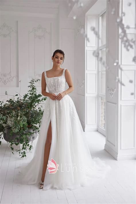 Best Square Neck Lace Wedding Dress Trends