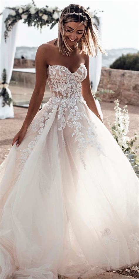 Ultimate Sweetheart Strapless Wedding Gown Choices